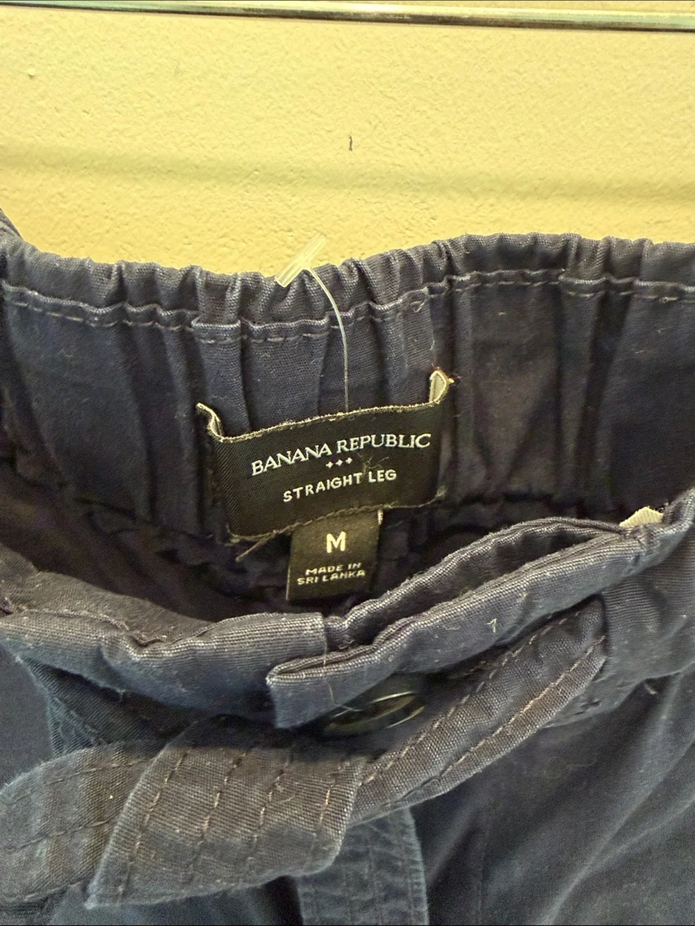 Banana Republic Women’s Preppy Navy Poplin Casual Pants medium.